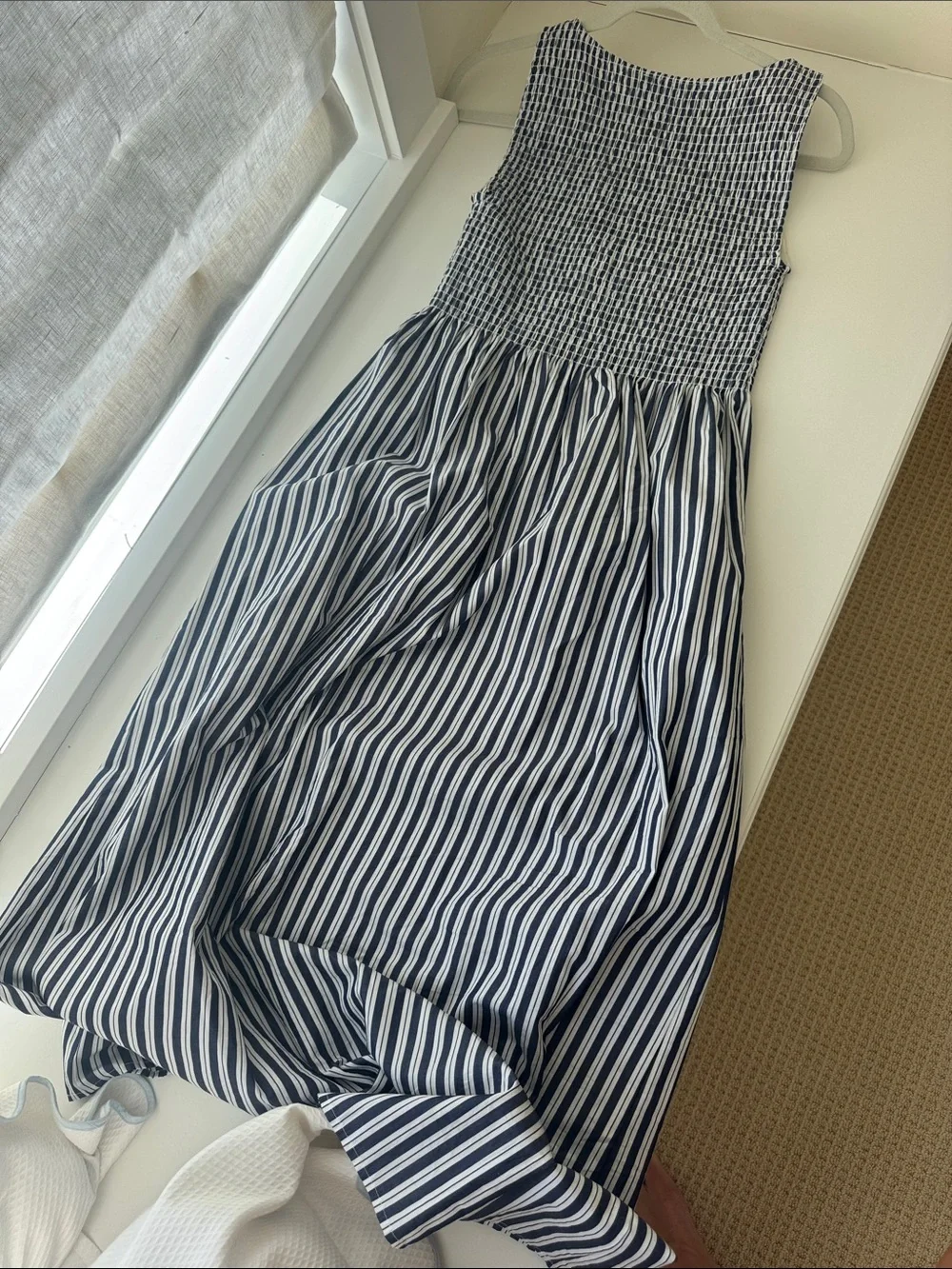 Hill House Dress - Picture 3 of 4